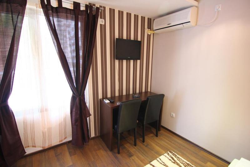 فندق Lira Excellent Ni المظهر الخارجي الصورة